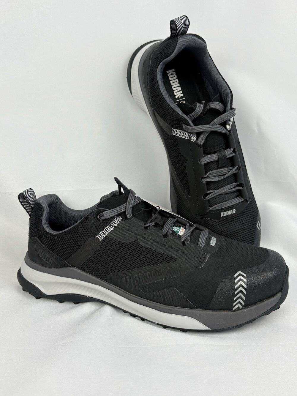 Kodiak Quicktrail Nano Men’s Black Work Safety Shoes 9.5W US Composite Toe New